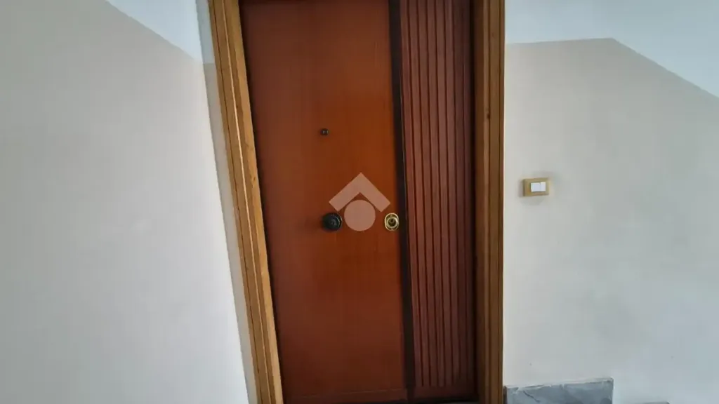 Esik - Spacious Apartment with Balcony in Labico