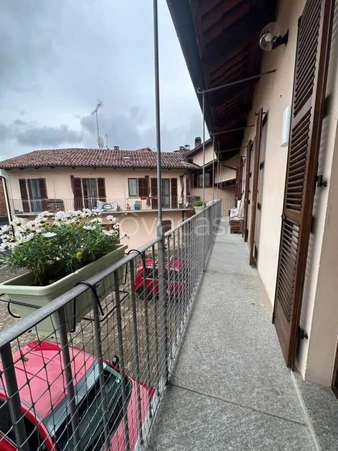 Balcone - Armed Trilocale with Balcony in Rosta