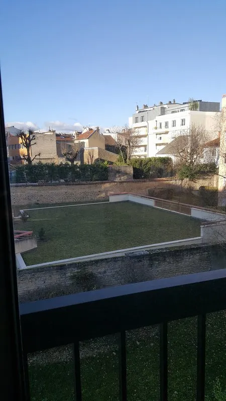 Rõdu - Modern Apartment with Lift in Dijon