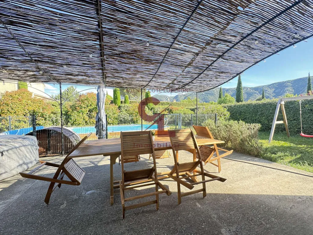 Terrasse - Maison de Plain Pied avec Piscine à Maubec