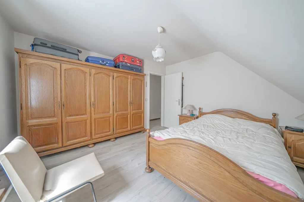 Chambres - Villa avec Piscine et Jardin à Mont-St-Jean, Waterloo