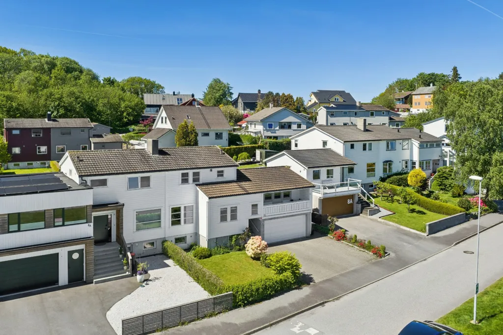 Vue aérienne - Three-Storey Townhouse with Sea View in Sola