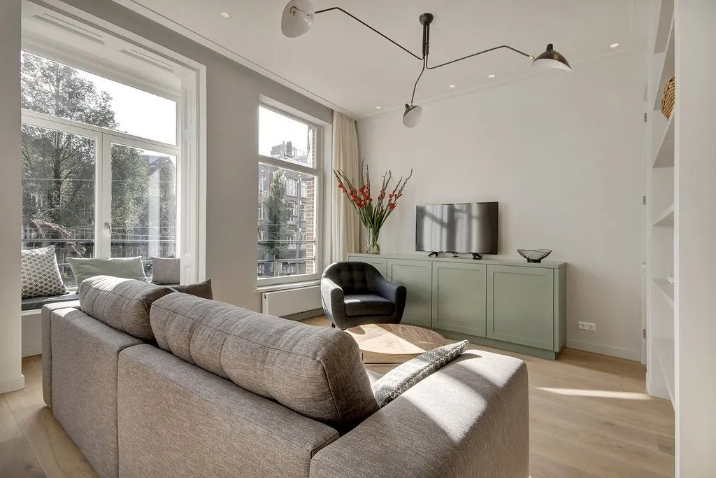 Séjour - Renovated Apartment with Terrace in Amsterdam