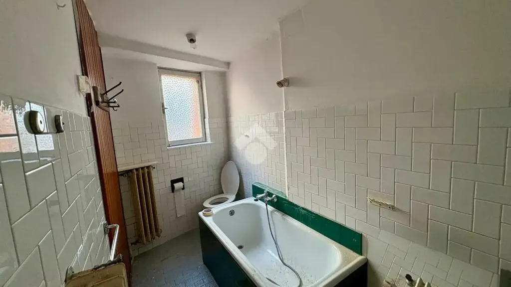 Vannitoad - Semi-detached House with Balcony in Bossico