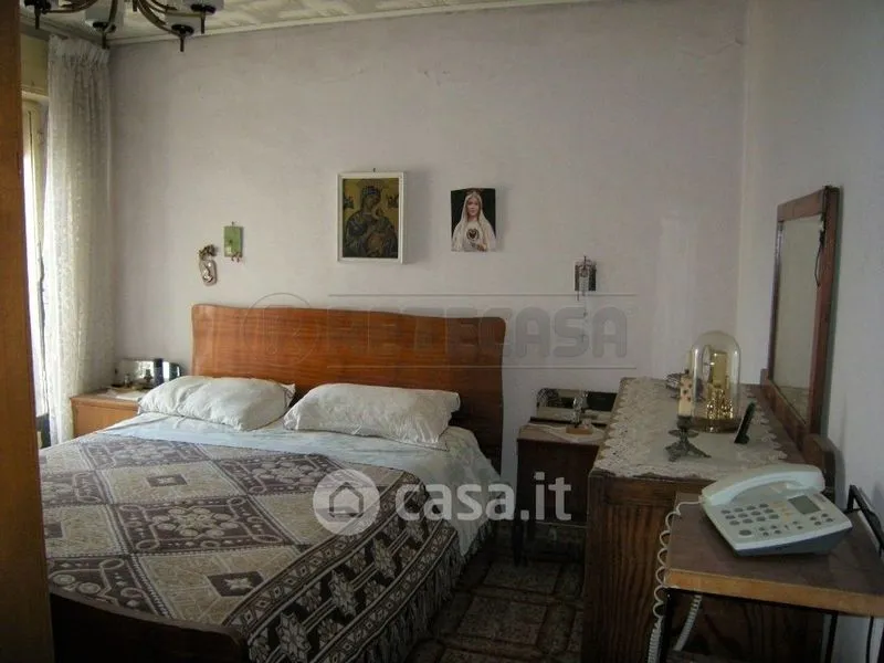 Magamistoad - Two-Storey House with Veranda in Caltanissetta