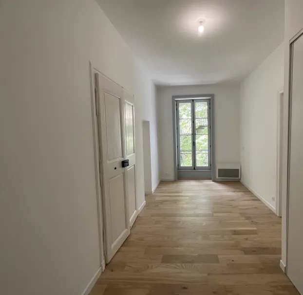 Stanze - City Centre Apartment with Professional Use in Uzès