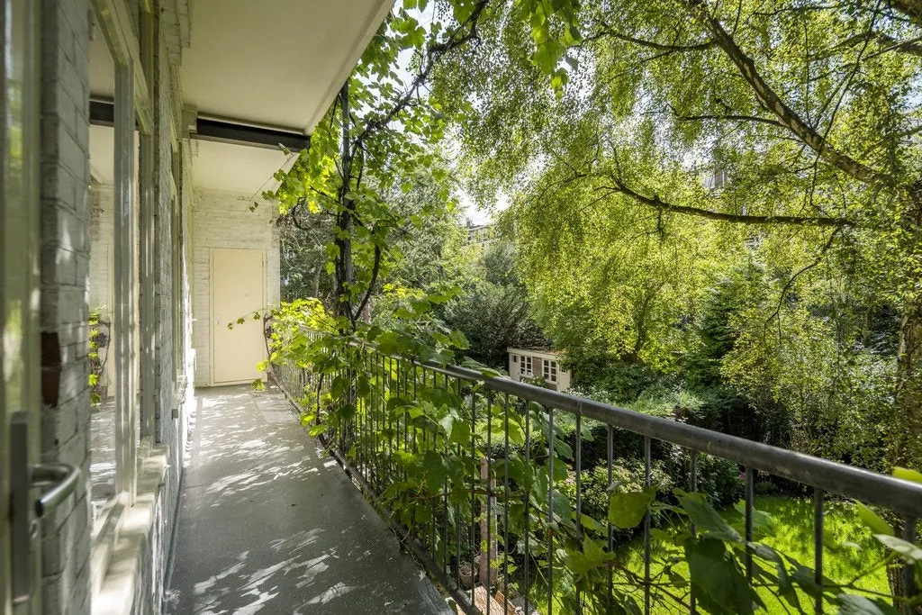 balcony