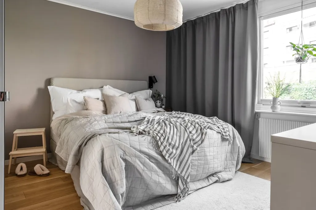 Chambres - Spacious 2-Room Flat with Balcony in Sunny Location