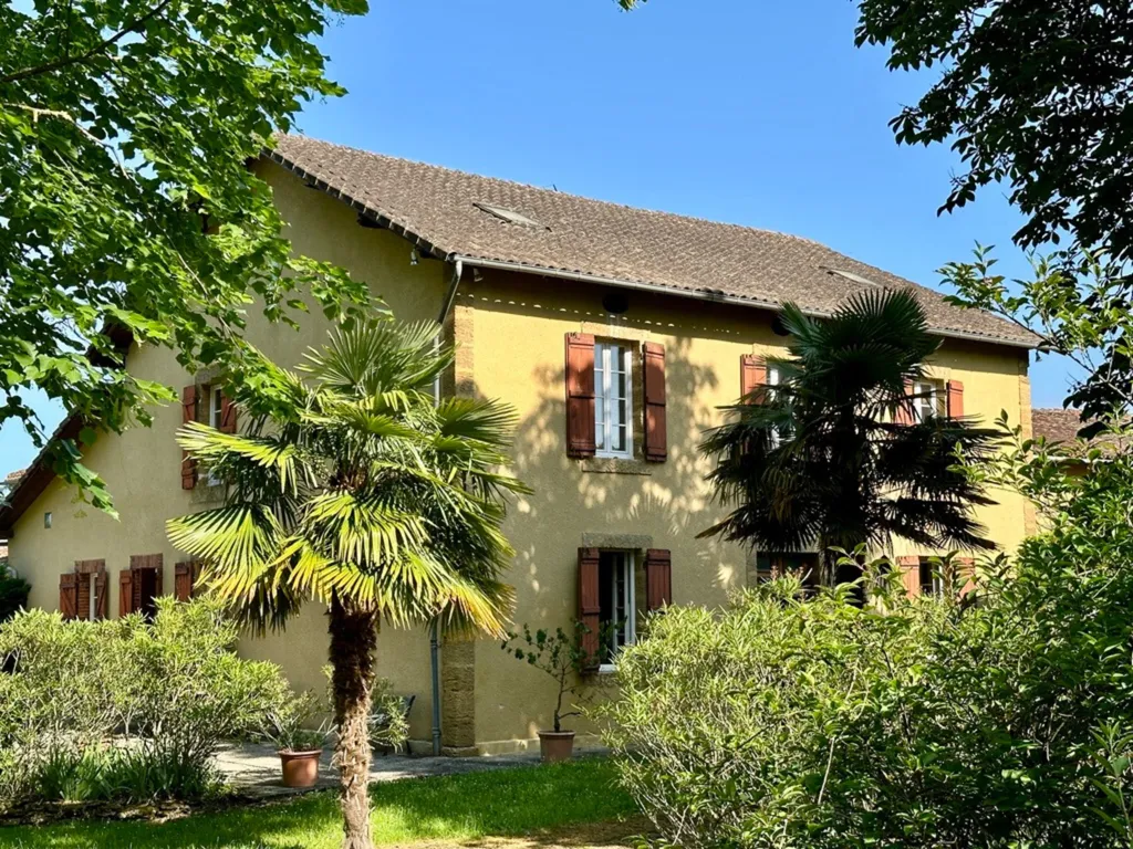 Extérieur - Maison de 8 Chambres avec Jardin et Vue à Rénover