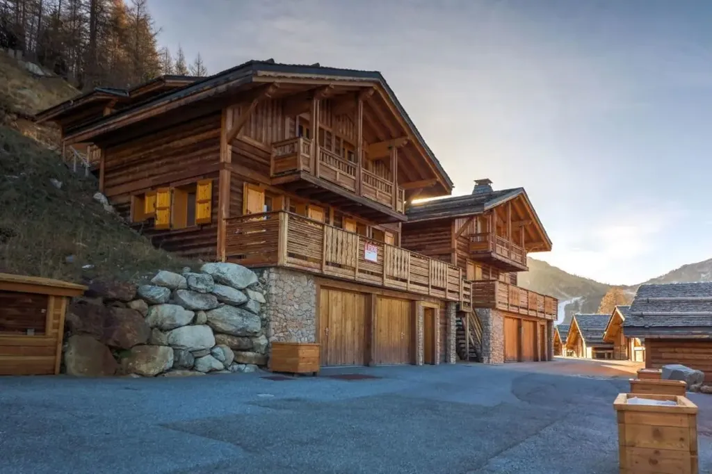 Extérieur - Chalet Rénové avec Vue Pistes à Isola 2000