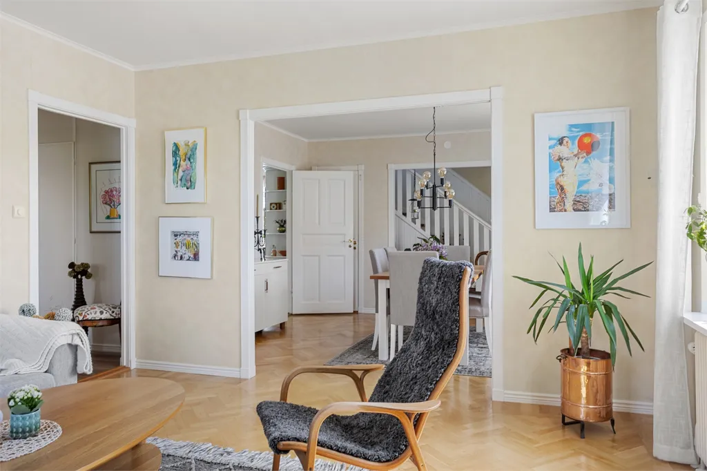 Elutuba - Charming 1933 Villa with Garden in Central Location