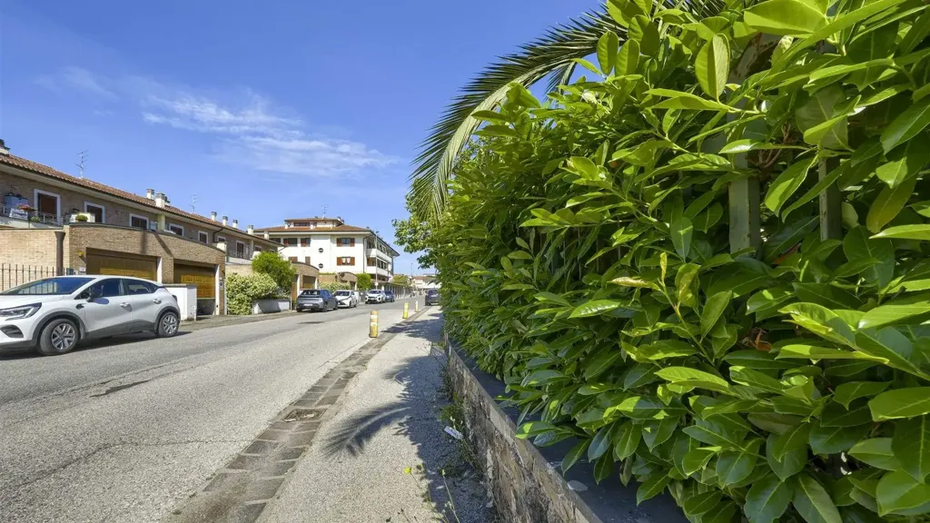 Exterior - Villa with Private Garden in Signa