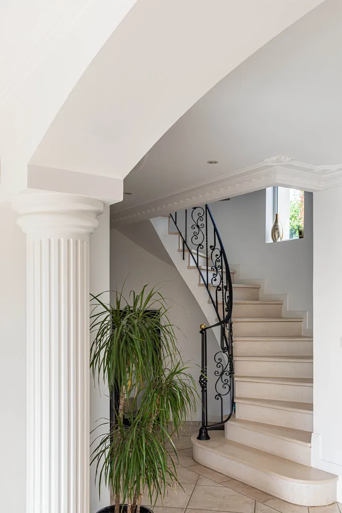 Maison 9 pièces à Pommiers