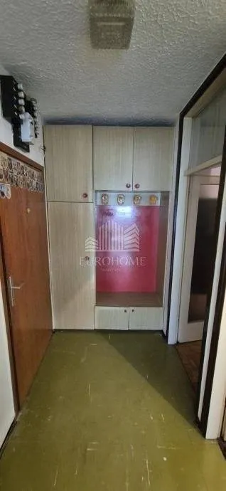 Séjour - Apartment with Central Heating in Sesvete, Zagreb