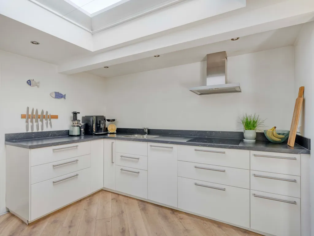 Cucina - Charming 1910 House with Water View in Vecht
