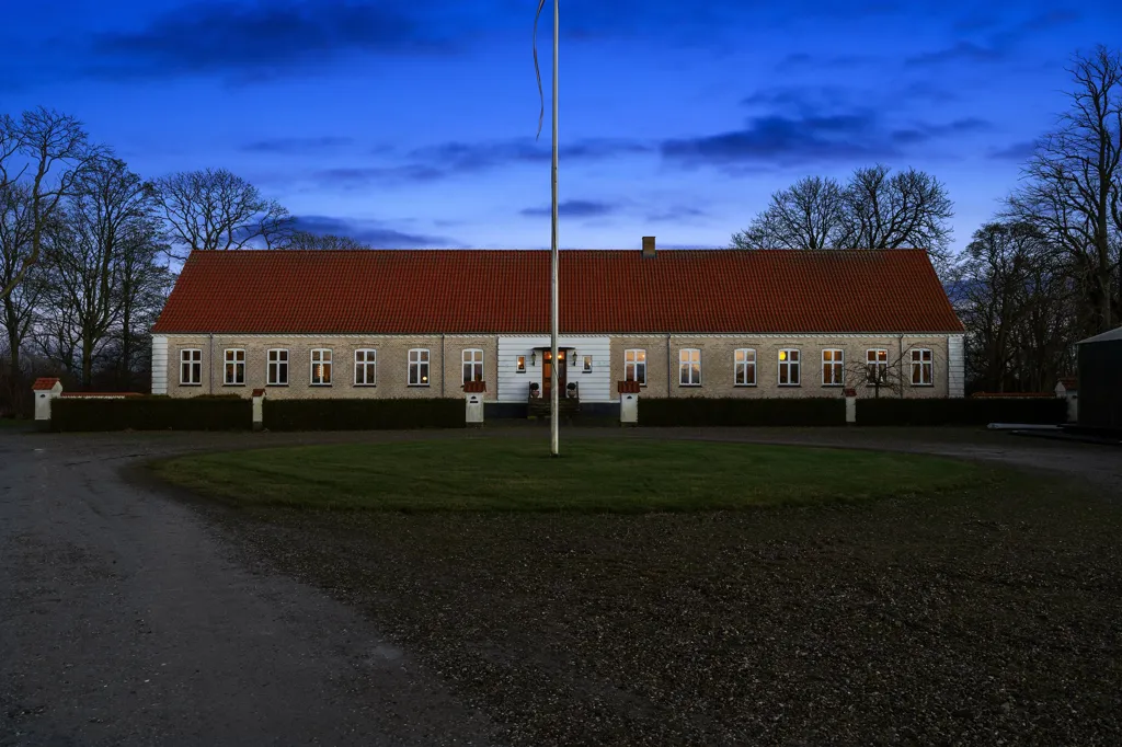Exterior - Historic Manor with Garden in Midtsjælland