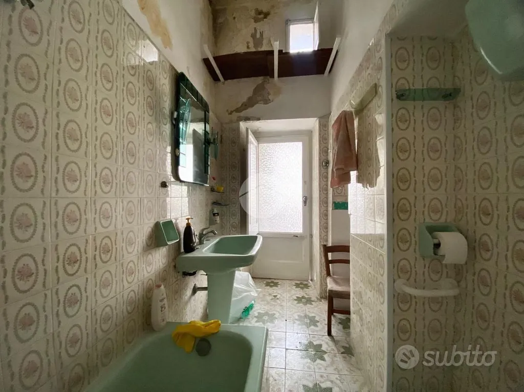 Salles de bain - 3-Room Apartment with Balcony in Naples