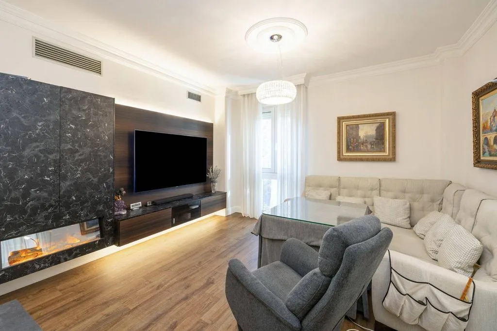 Elutuba - Luxury Flat with Balcony in Granada