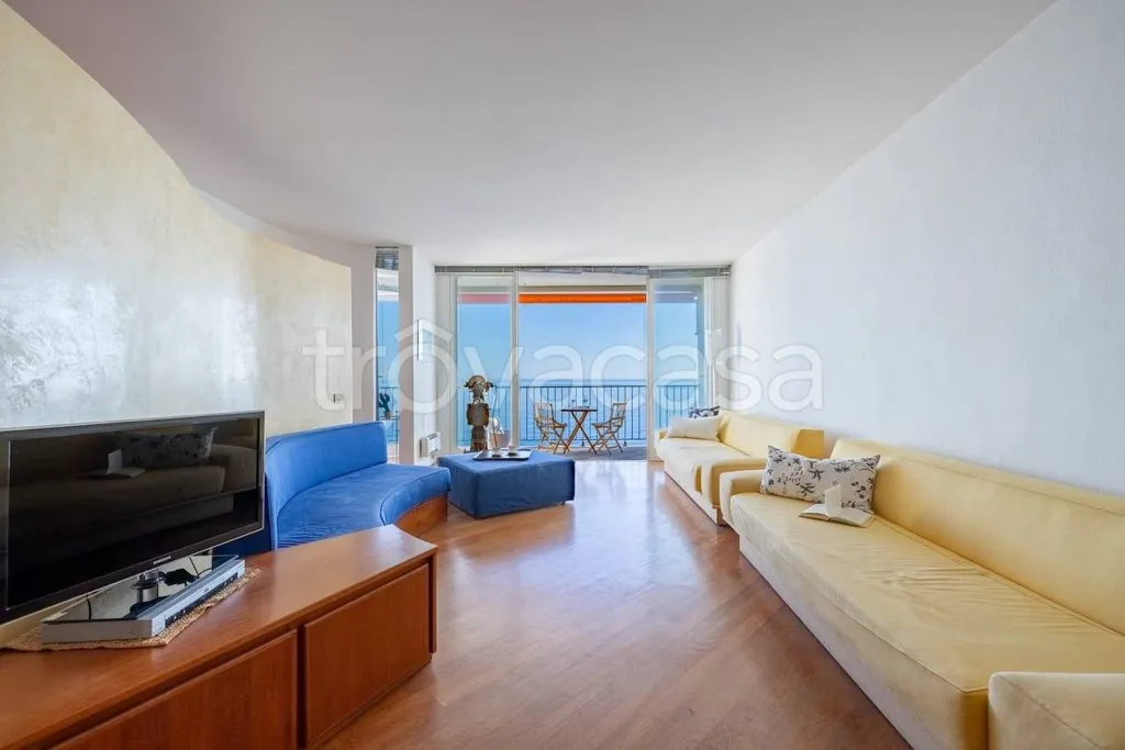 Soggiorno - Luxury Flat with Seafront Balcony in Bordighera