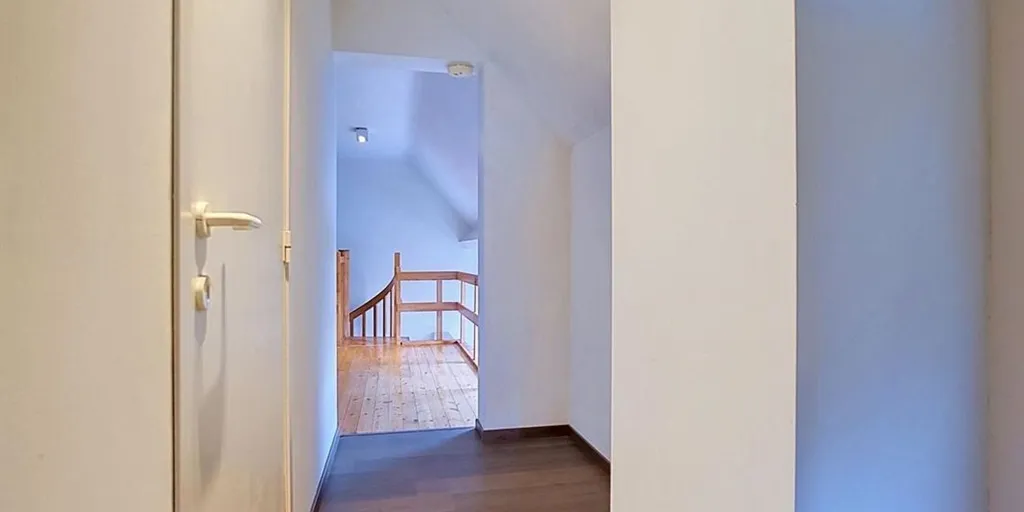 Entrée - Duplex avec Terrasse près du Centre de Ramsel