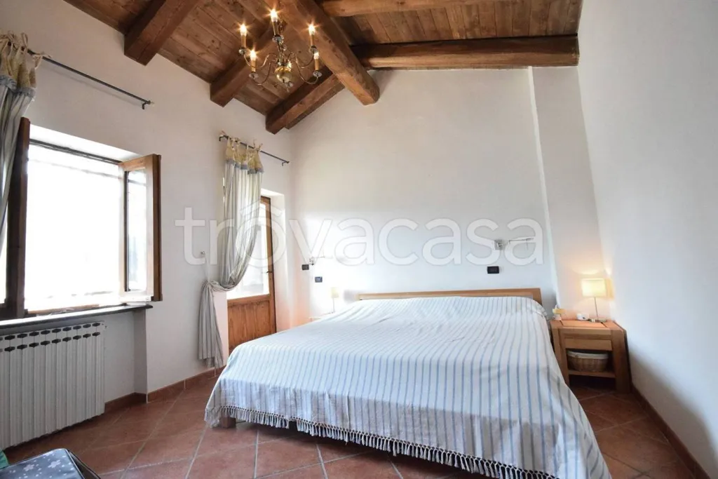 Camere da letto - Casa indipendente con giardino a Lusernetta