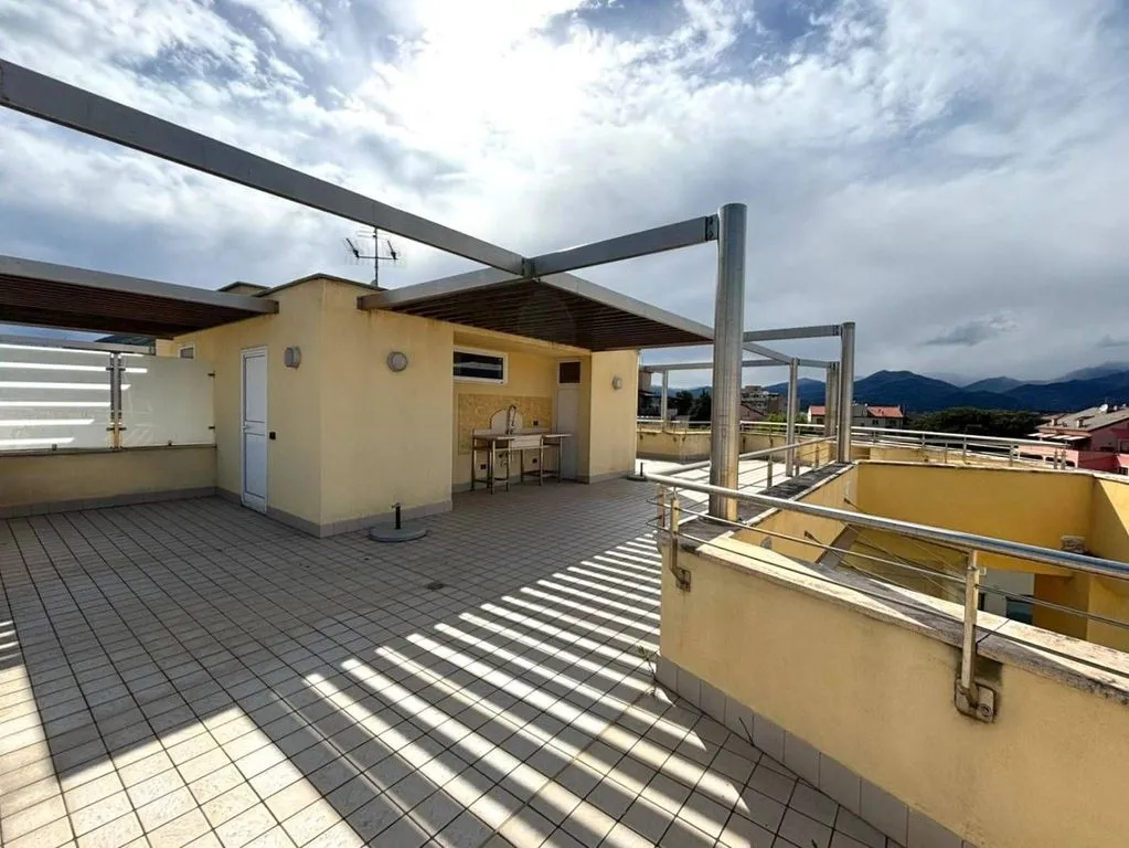 Terrasse - Luxury Penthouse with Panoramic View in Albenga