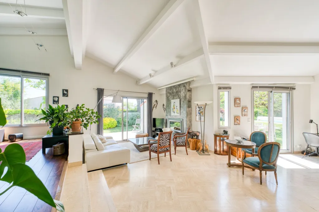 Séjour - Villa d'Architecte avec Piscine à Dompierre-sur-Mer