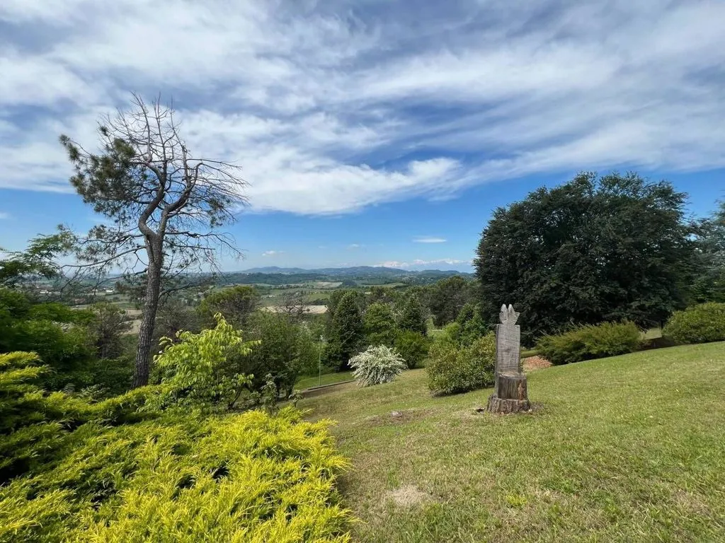 Jardin - Luxury Villa with Panoramic Views in Moncucco Torinese