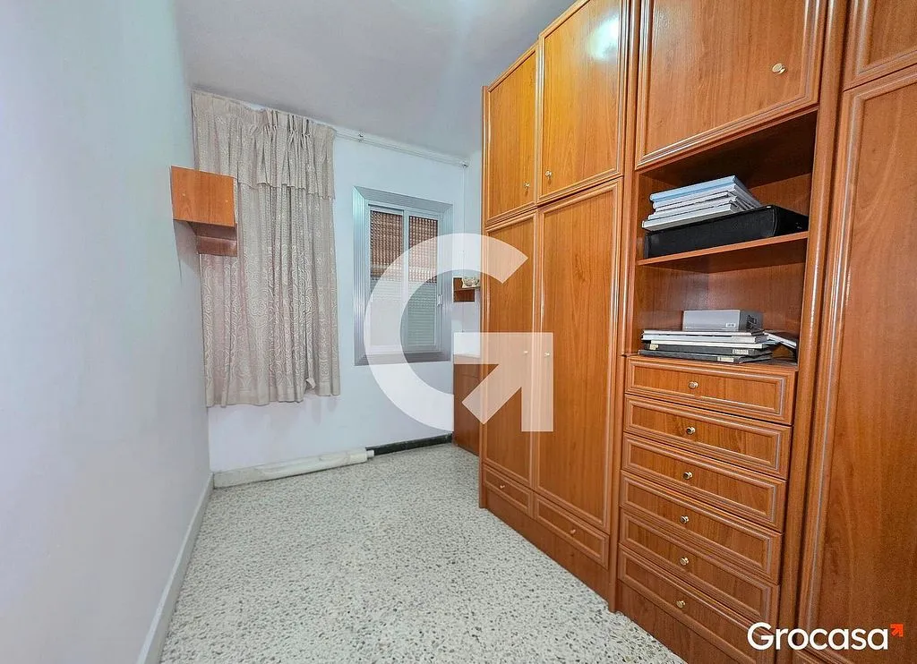 Pièces - Apartment with Ascender in El Pedró