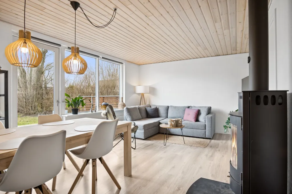 Söögituba - Renovated Villa with Terrace in Nødager
