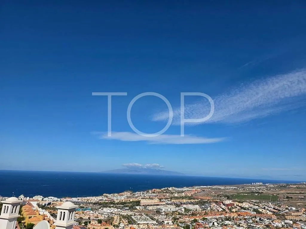 Aed - Penthouse with Pool in Costa Adeje