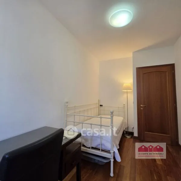 Magamistoad - Elegant Two-Bedroom with Studio in Vicenza