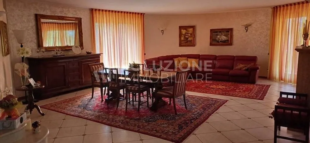 Séjour - Luxury Villa with Private Garden in Foresto Sparso