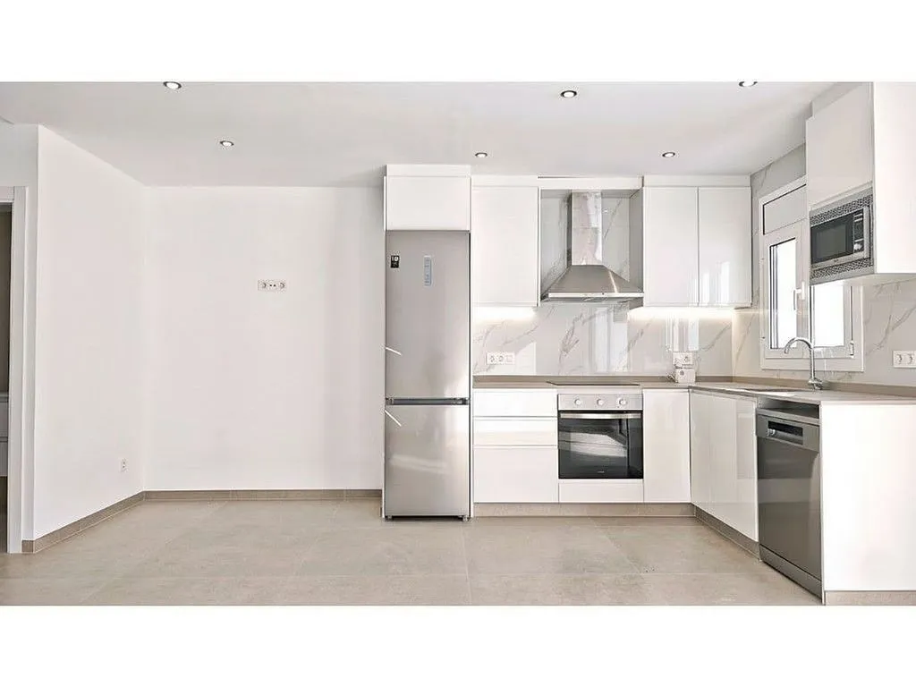 Kitchen - Modernised Chalet with Pool in Empuriabrava