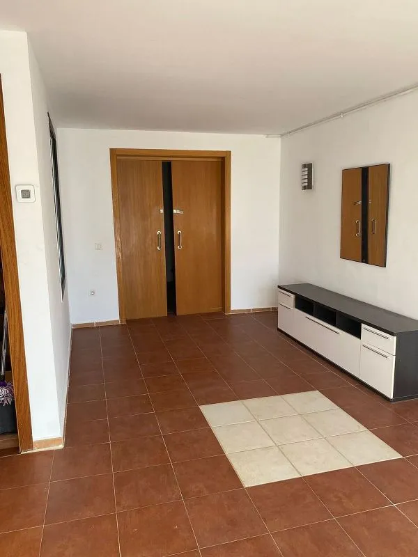 Hallway - Semi-detached House with Pool in Macenas
