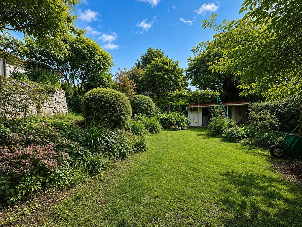 Jardin - Maison 6 pièces à Orgeval