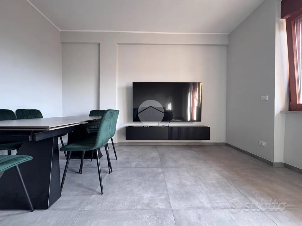 Salle à manger - Fully Renovated Apartment with Panoramic Balcony in L'Aquila