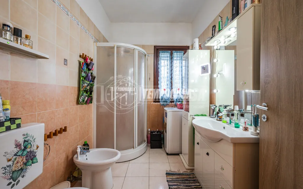 Salles de bain - Modern Apartment with Large Terrace in Vignola
