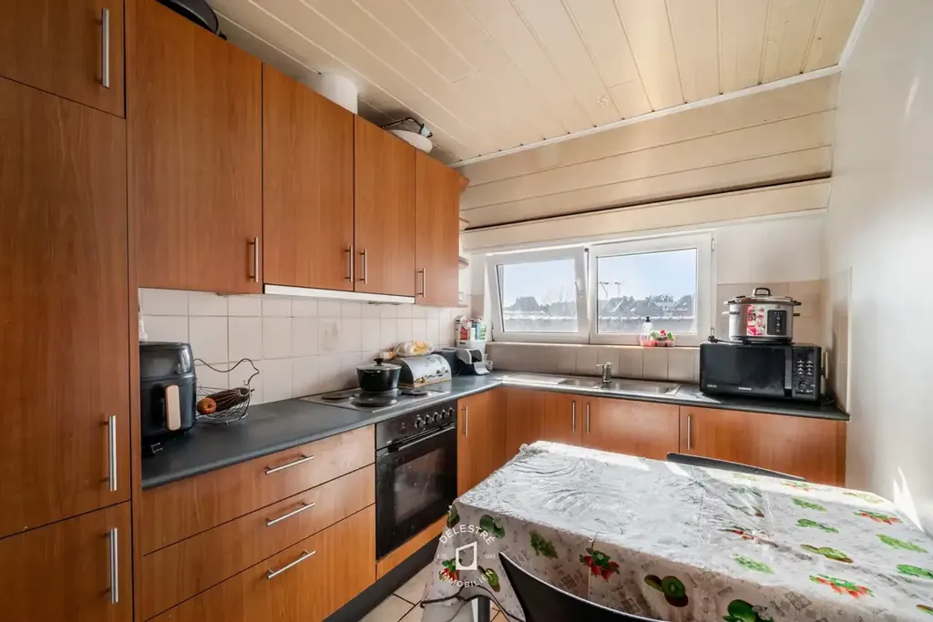 Cuisine - Maison Bien Entretenue avec 2 Garages à Ninove