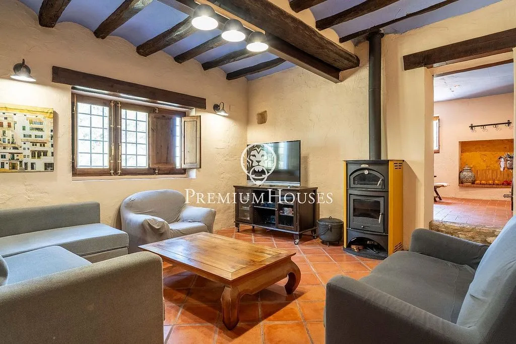 Elutuba - Luxury Farmhouse with Pool near Catllar