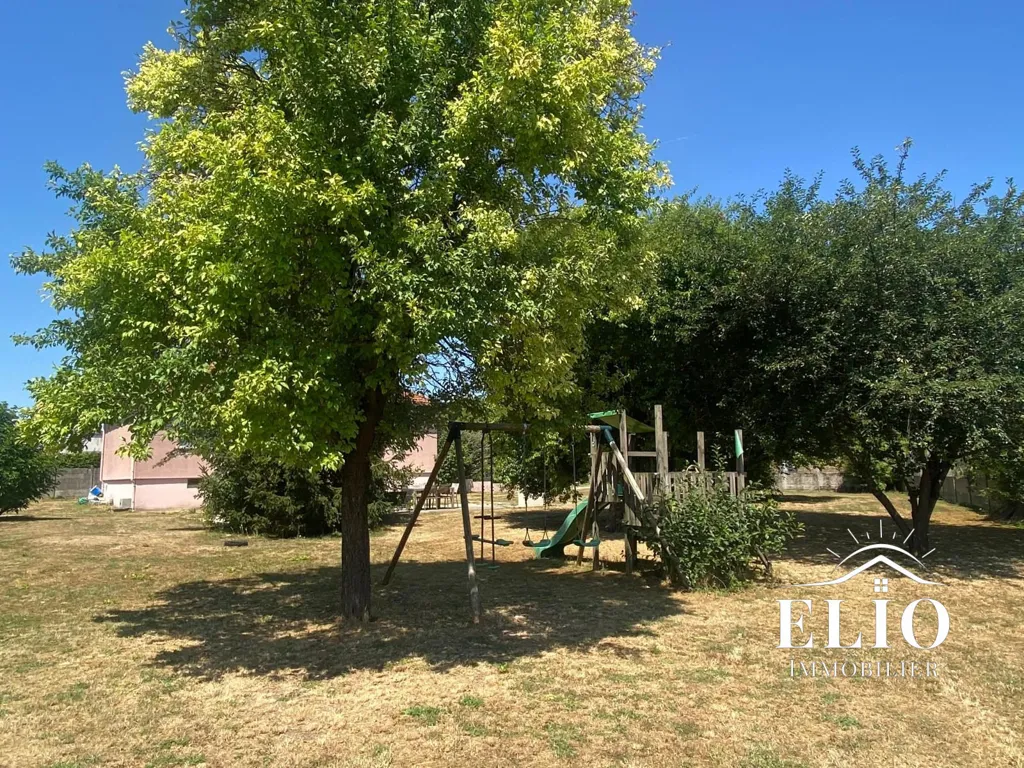 Jardin - Maison avec Jardin et Garage à Saint-Mesmin