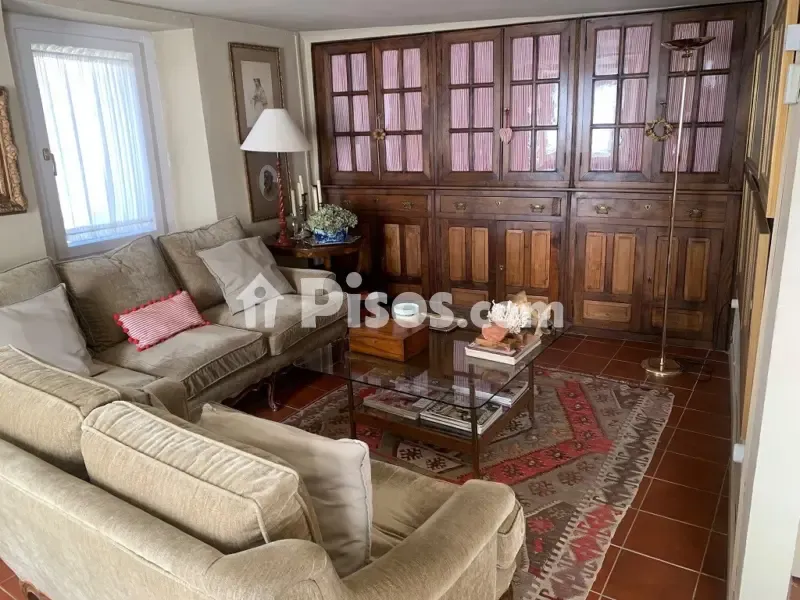 Elutuba - Spacious House with Mountain Views in Sin