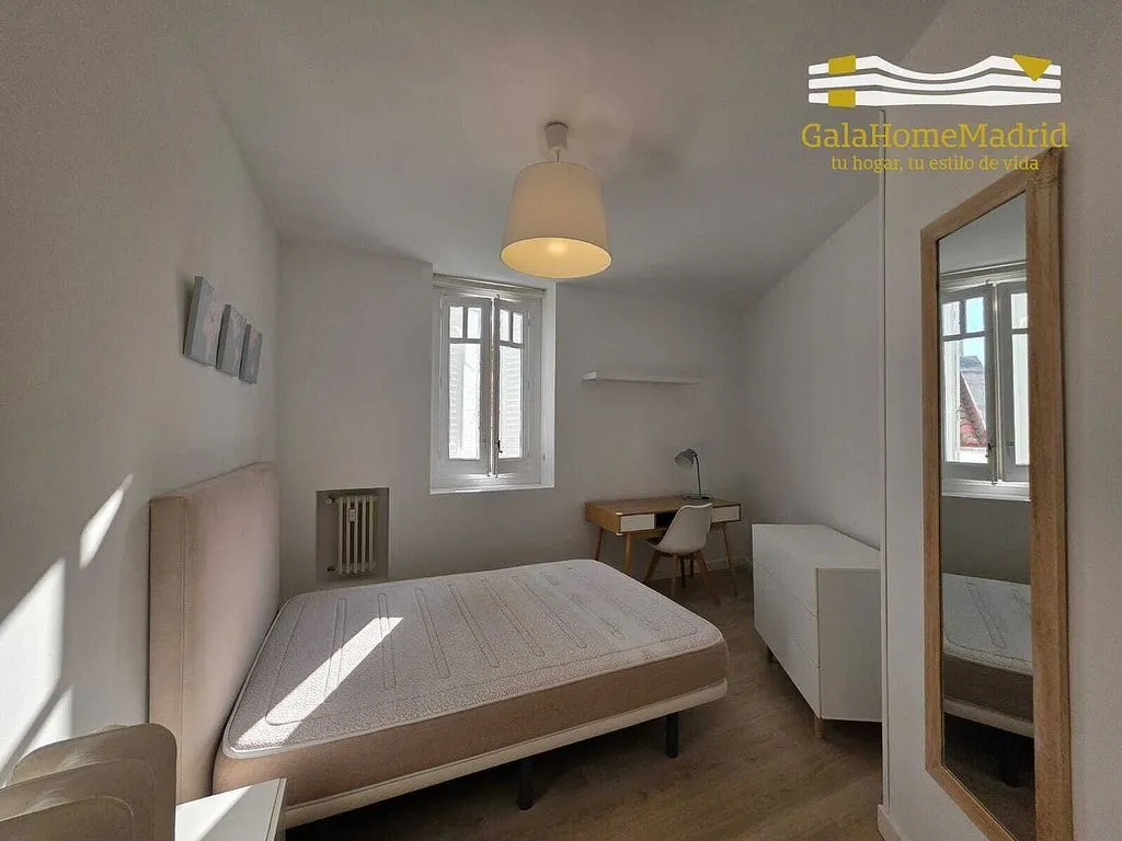 Magamistoad - Modernised Flat with South Light in Trafalgar