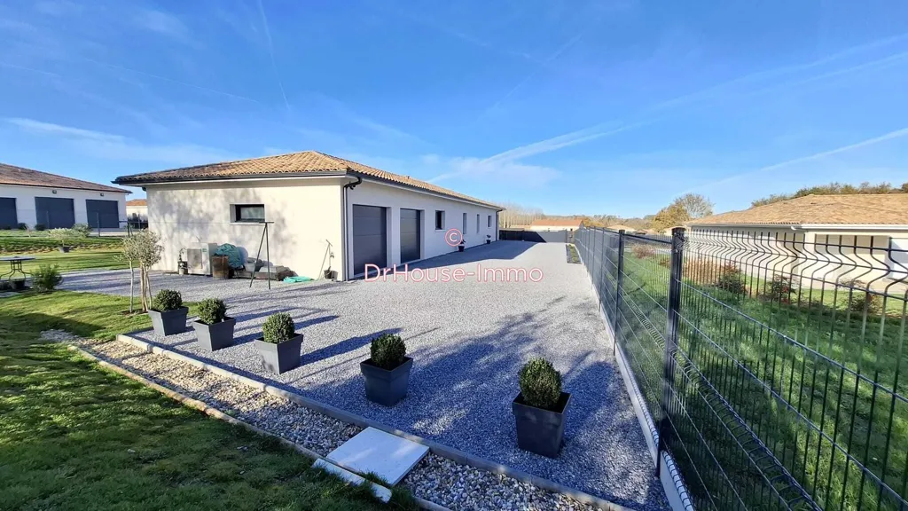 Extérieur - Villa Contemporaine avec Terrasse à Casteljaloux