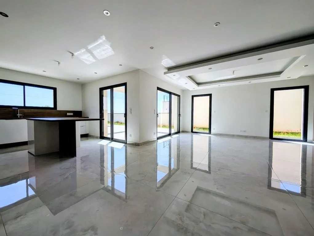 Living Room - Contemporary House with Pool in Perrigny-lès-Dijon