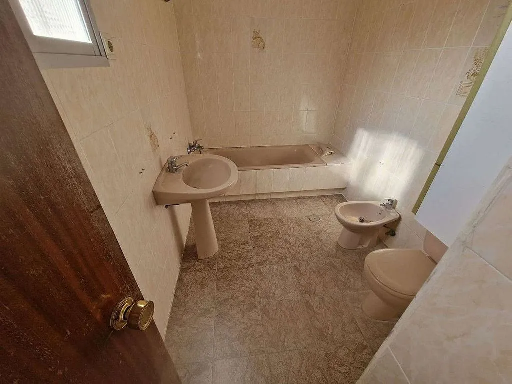 Bathrooms - Chalet with Pool in Álora