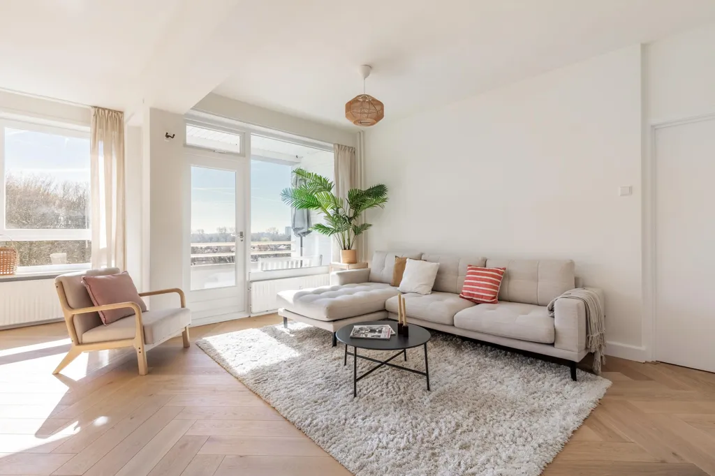 Soggiorno - Renovated Gallery Flat with Balcony in Amsterdam