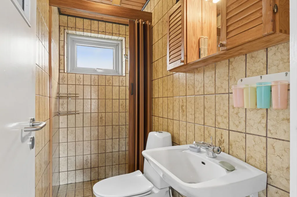 Vannitoad - 1960s Villa with Garden in Sunds