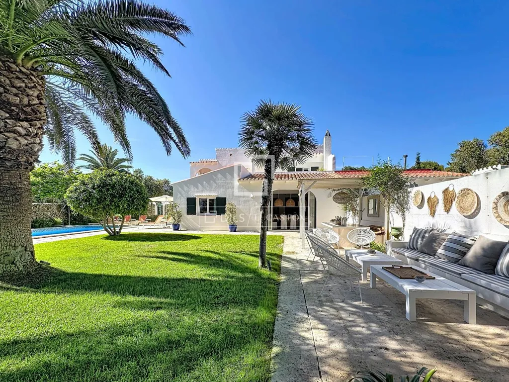Terrasse - 7-Bedroom Villa with Pool in Es Castell