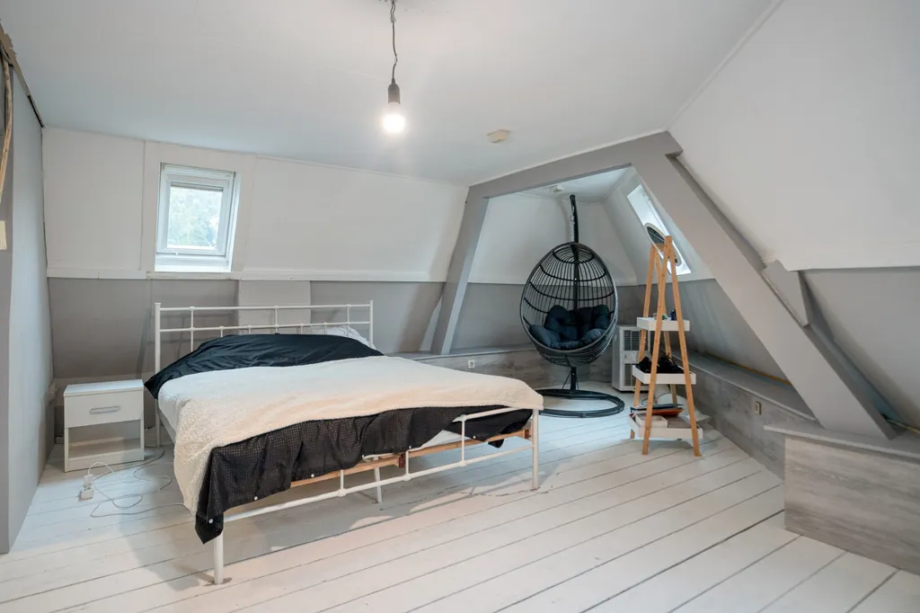 Magamistoad - Mixed-Use House with Studio on Axelsestraat, Terneuzen